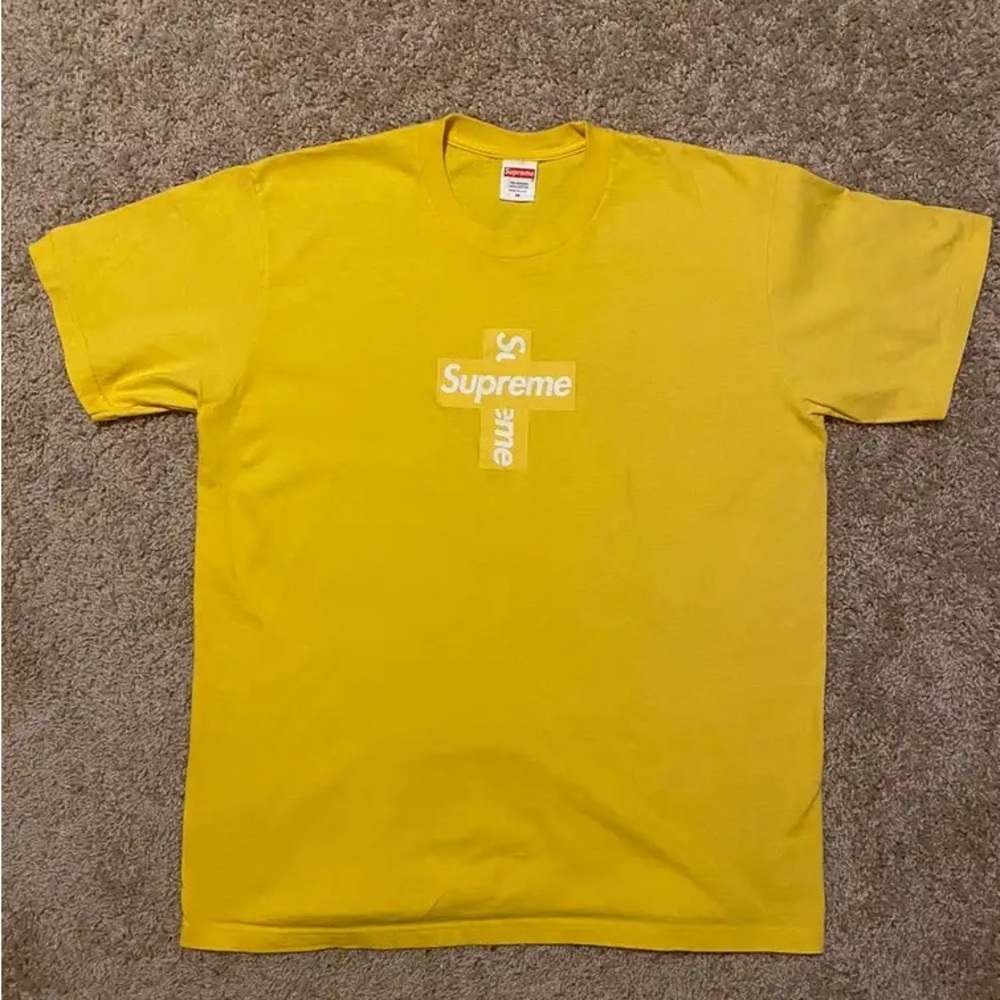 Supreme Cross box logo men’s size large. Gently used.